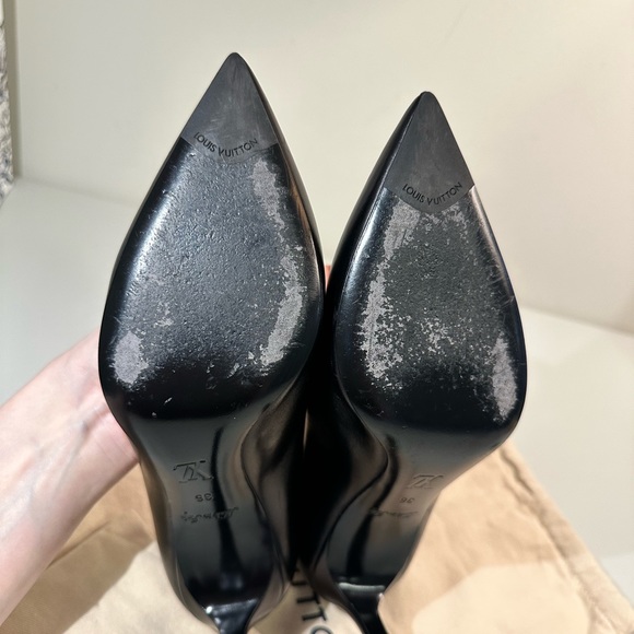 Authentic Louis Vuitton Black Calfskin Leather Heartbreaker Pointed Toe Pumps 36 - Picture 11 of 15